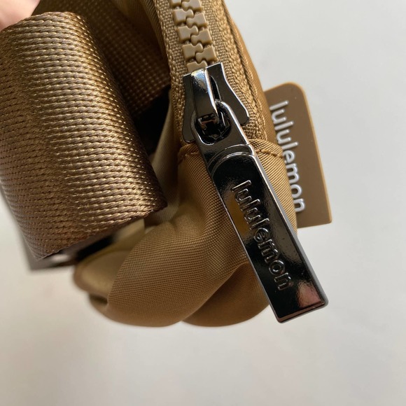 NWT Lululemon Everywhere Belt Bag 1L Allspice Fall Limited Color Way Light Brown - Picture 6 of 13